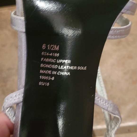 I. miller silver strappy satin dress heels 6.5 - Picture 4 of 8